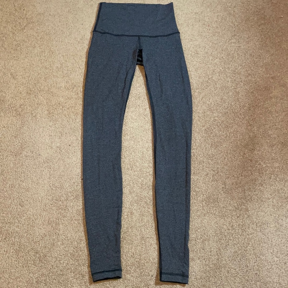 Lululemon leggings size 4
